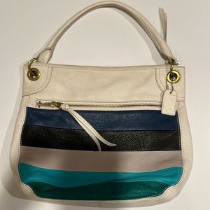 Fossil purse- off-white with blue, black, gray, teal, and green accents